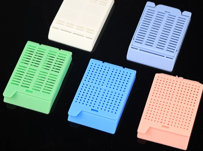 Good Quality Disposable Plastic Square Holes Histology Samples Tissue Embedding Cassette